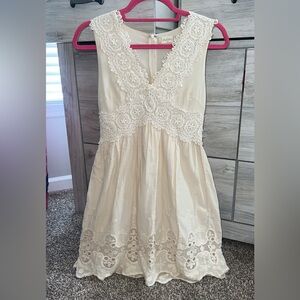 Altar'd State Cream Lace-Detail Formal Dress
